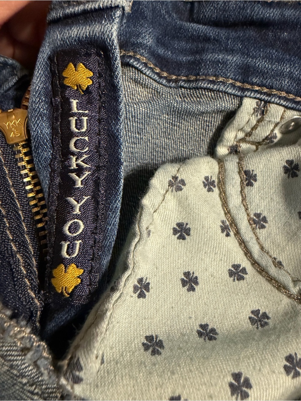 Lucky Brand Blue Denim skinny Jeans - Medium Wash mid/low rise 6/28 - Picture 5 of 6